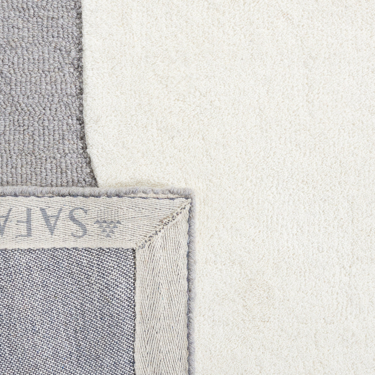 Safavieh Rodeo Drive Rd860F Grey/Ivory Rug.