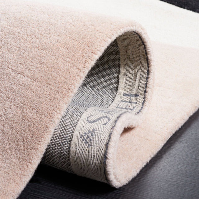 Safavieh Rodeo Drive Rd860U Ivory/Blush Rug.