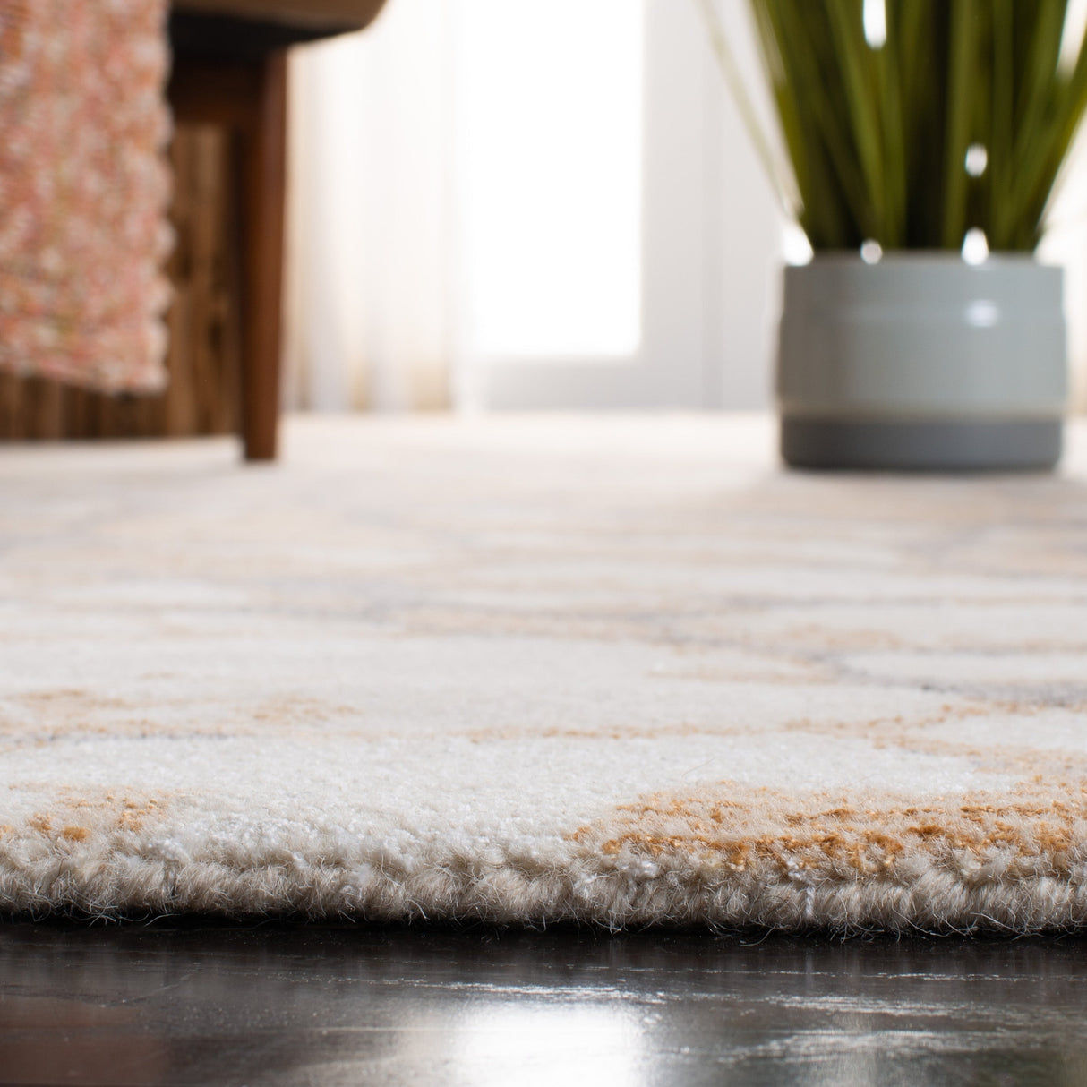 Safavieh Restoration Vintage Rvt112D Gold/Ivory Rugs.