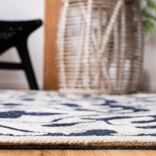 Safavieh Sahara Sah407N Navy/Ivory Rugs.