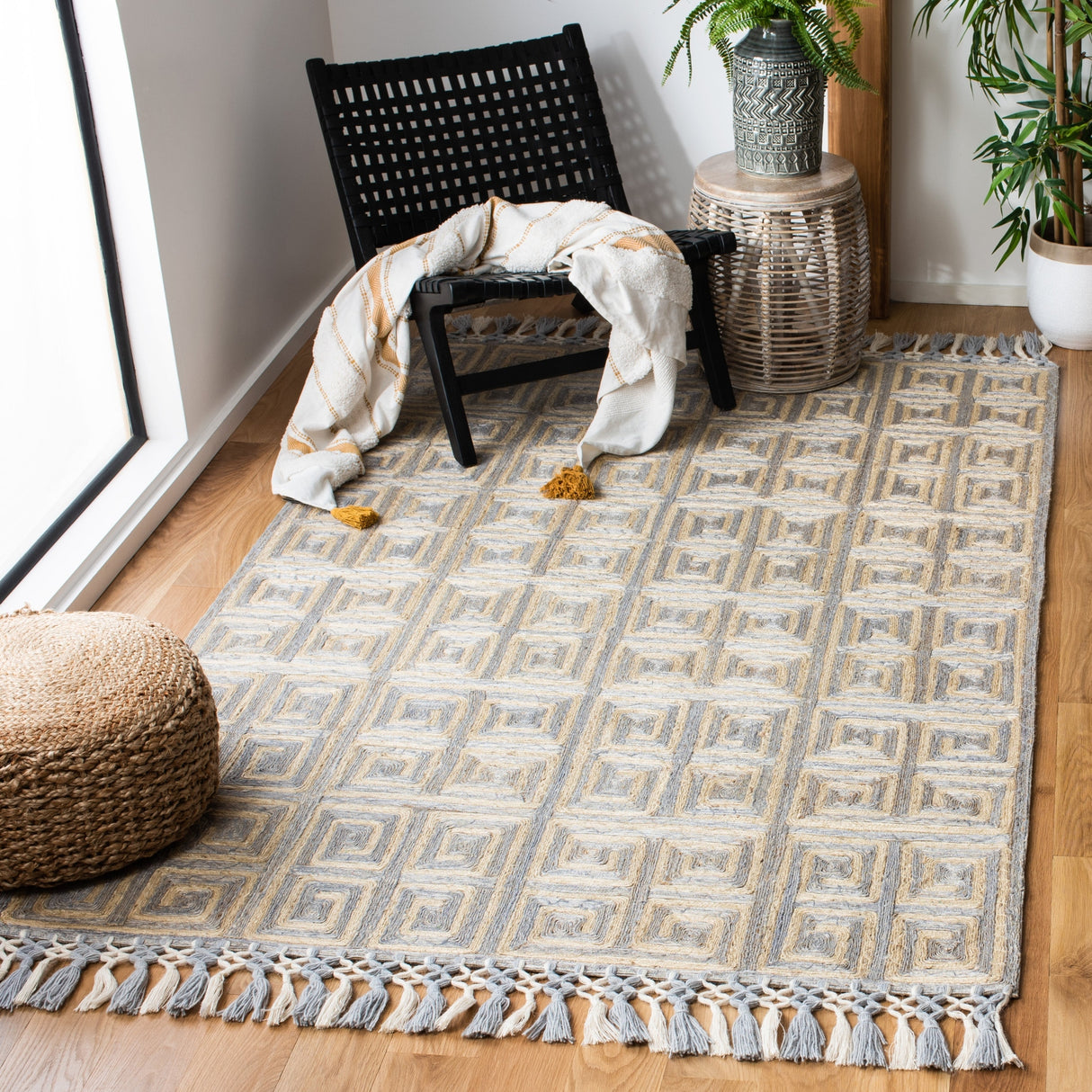 Safavieh Sahara Sah410F Grey/Beige Rugs.