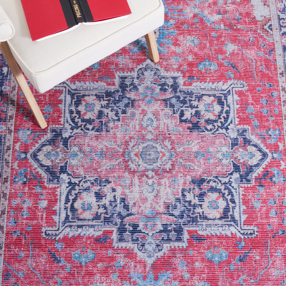 Safavieh Serapi Sep323Q Red/Navy Rugs.
