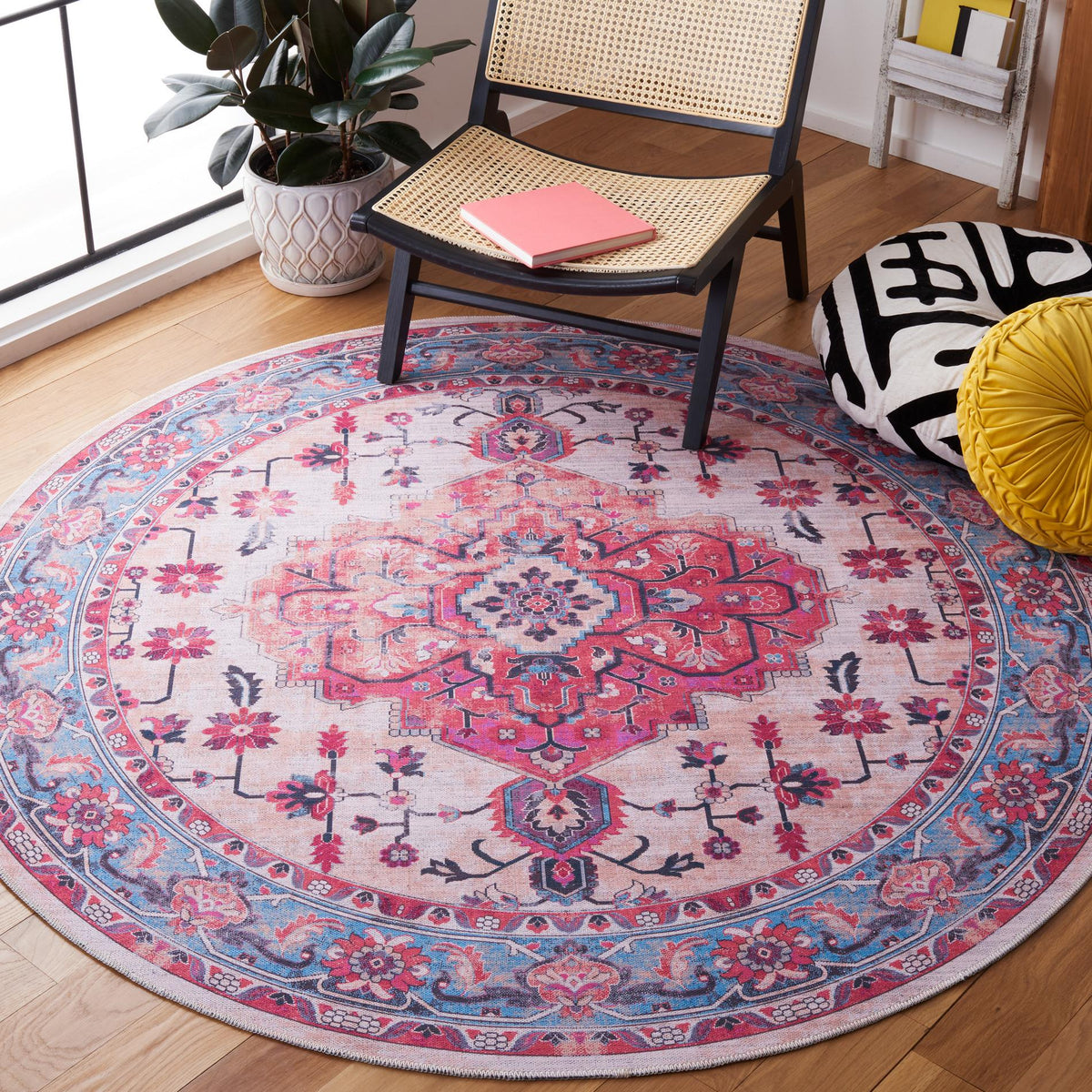 Safavieh Serapi Sep504A Ivory/Light Blue Rugs.