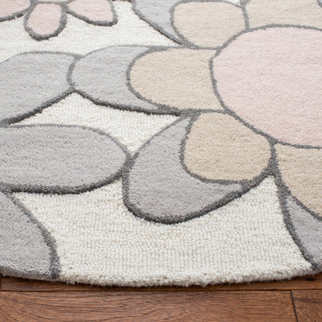 Safavieh Safavieh Kids Sfk923A Ivory/Pink Rugs.