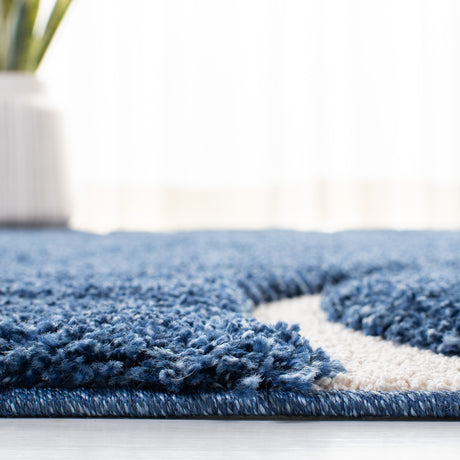 Safavieh Shag Sg471 Navy/Ivory Rug.