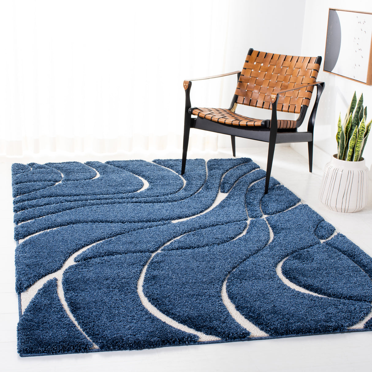 Safavieh Shag Sg471 Navy/Ivory Rug.