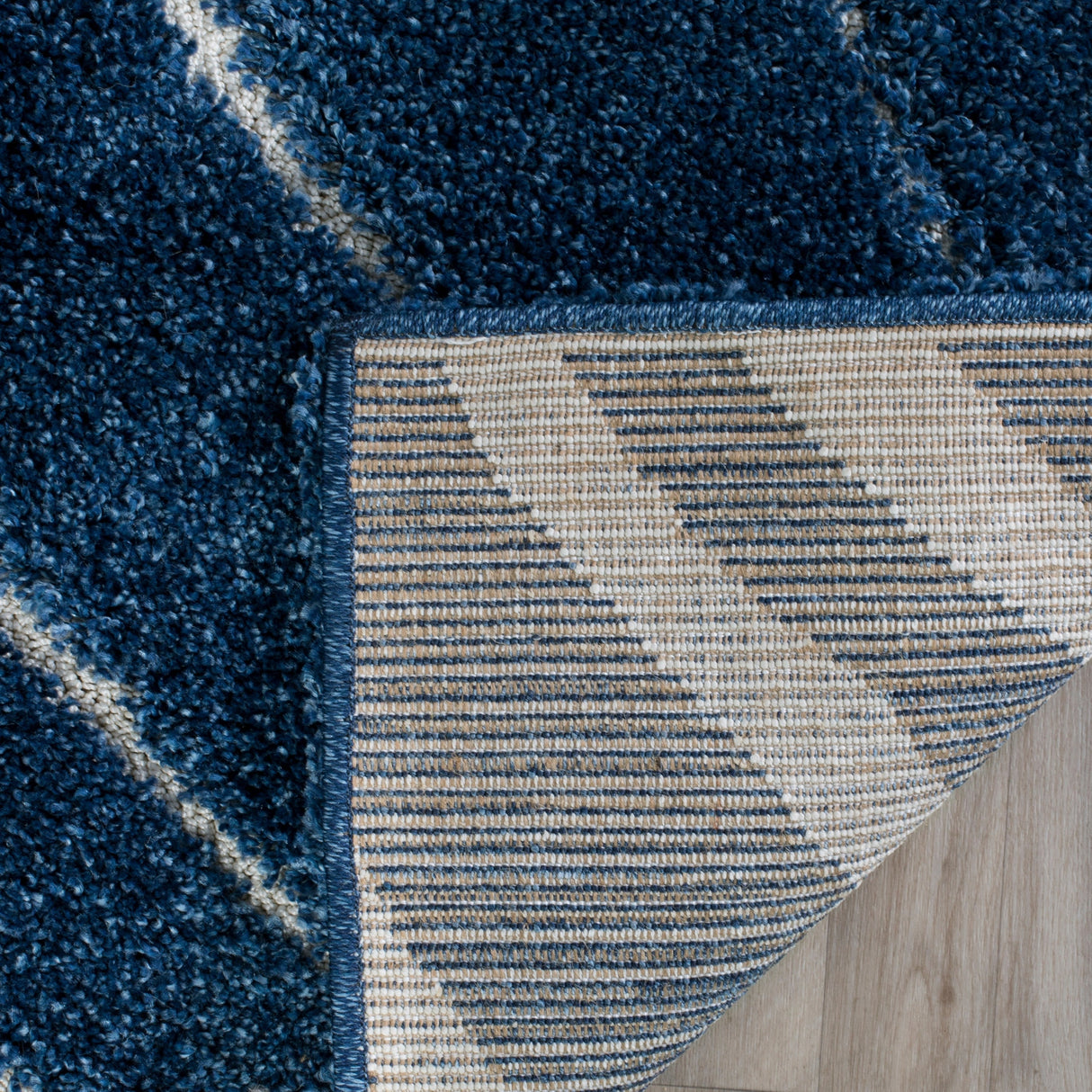 Safavieh Shag Sg472 Dark Blue/Cream Rug.