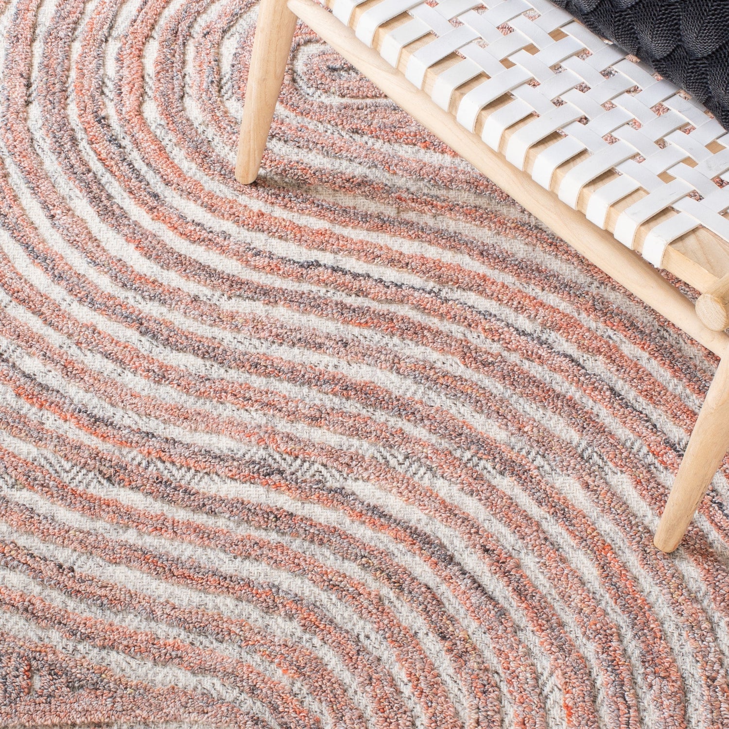 Safavieh Southampton Sha301P Rust Rugs.