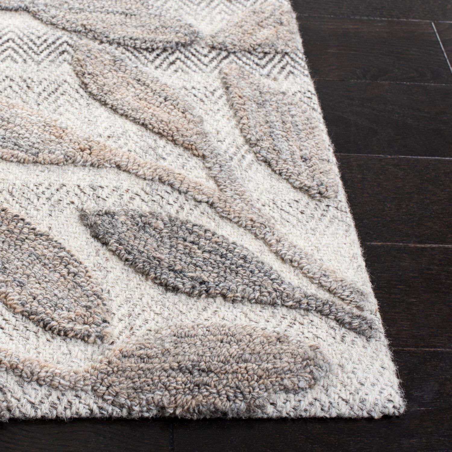 Safavieh Southampton Sha302B Beige Rugs.