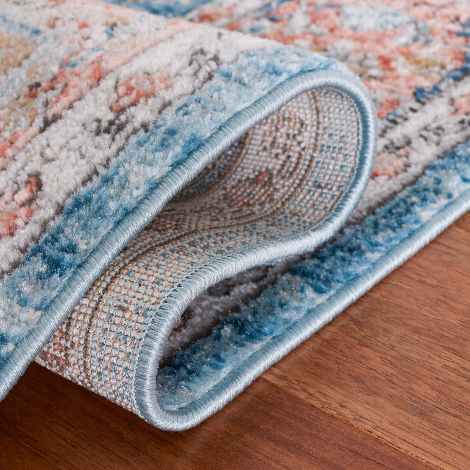 Safavieh Shivan Shv797M Blue/Red Rug.