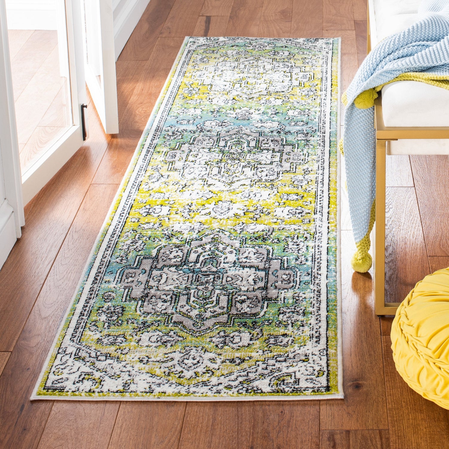 Safavieh Skyler Sky101Y Green/Ivory Rugs.