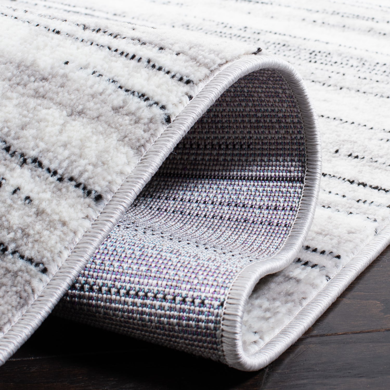 Safavieh Skyler Sky121F Ivory/Grey Rugs.