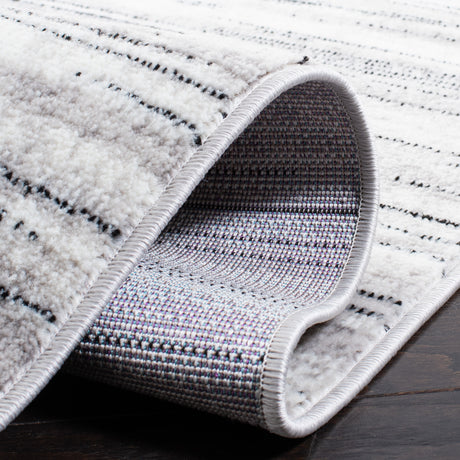 Safavieh Skyler Sky121F Ivory/Grey Rugs.