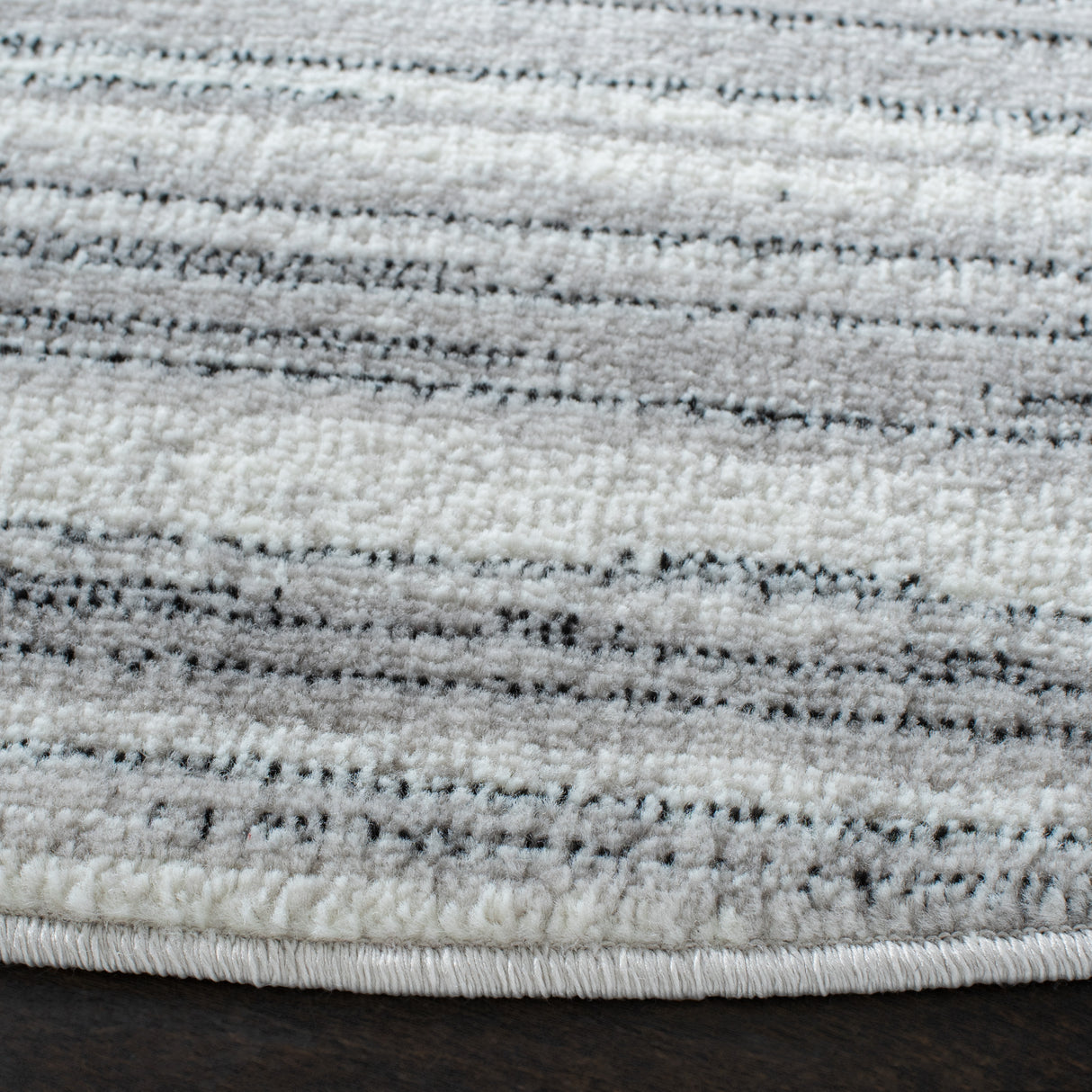 Safavieh Skyler Sky121F Ivory/Grey Rugs.
