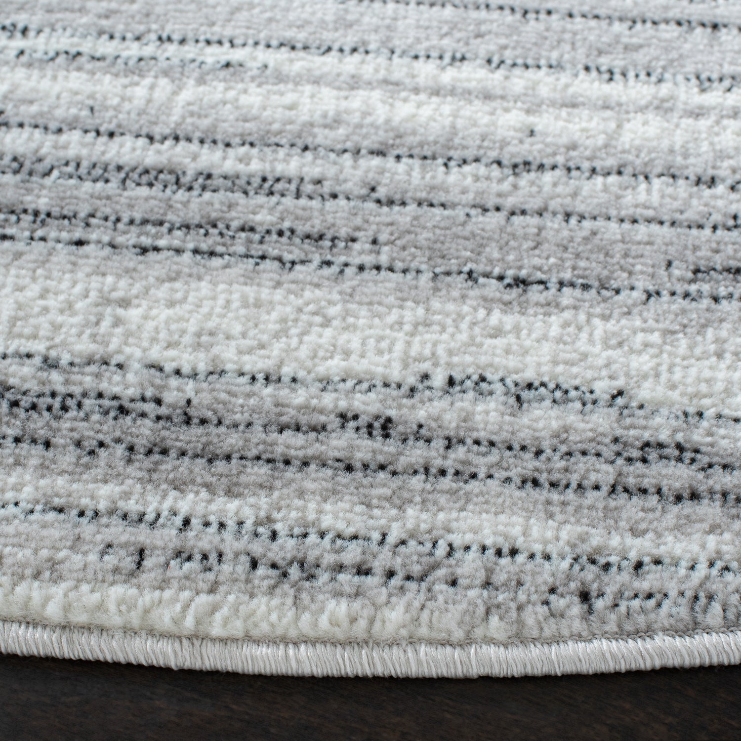 Safavieh Skyler Sky121F Ivory/Grey Rugs.