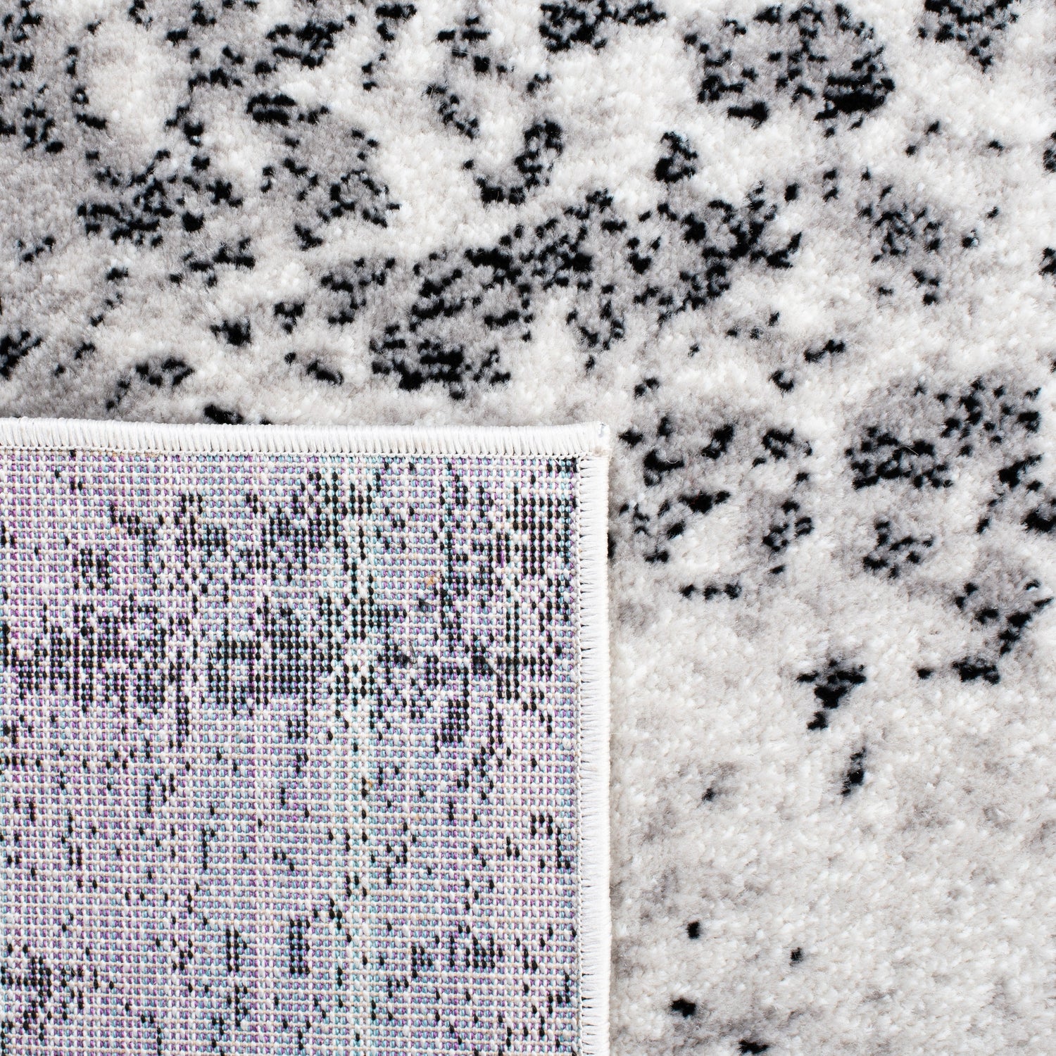 Safavieh Skyler Sky163F Silver/Black Rugs.