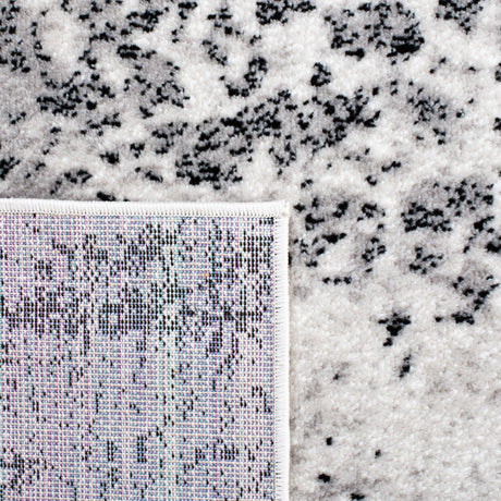 Safavieh Skyler Sky163F Silver/Black Rugs.