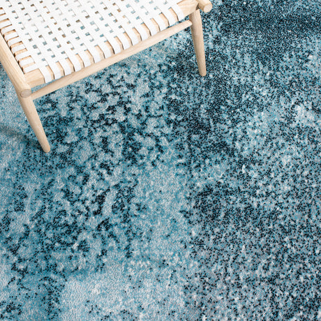Safavieh Skyler Sky163G Silver/Blue Rug.