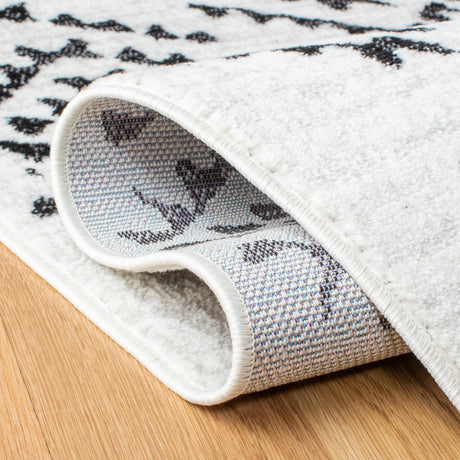 Safavieh Skyler Sky179A Ivory/Black Rugs.