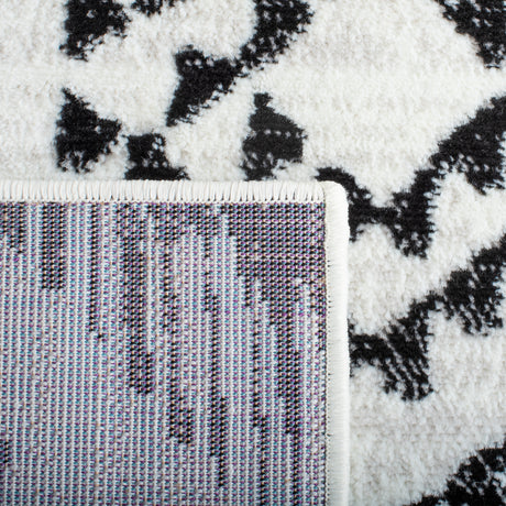 Safavieh Skyler Sky179A Ivory/Black Rugs.
