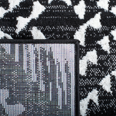 Safavieh Skyler Sky179Z Black/Ivory Rugs.