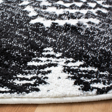 Safavieh Skyler Sky179Z Black/Ivory Rugs.