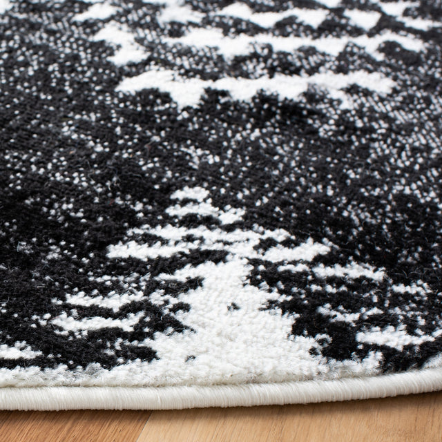 Safavieh Skyler Sky179Z Black/Ivory Rugs.