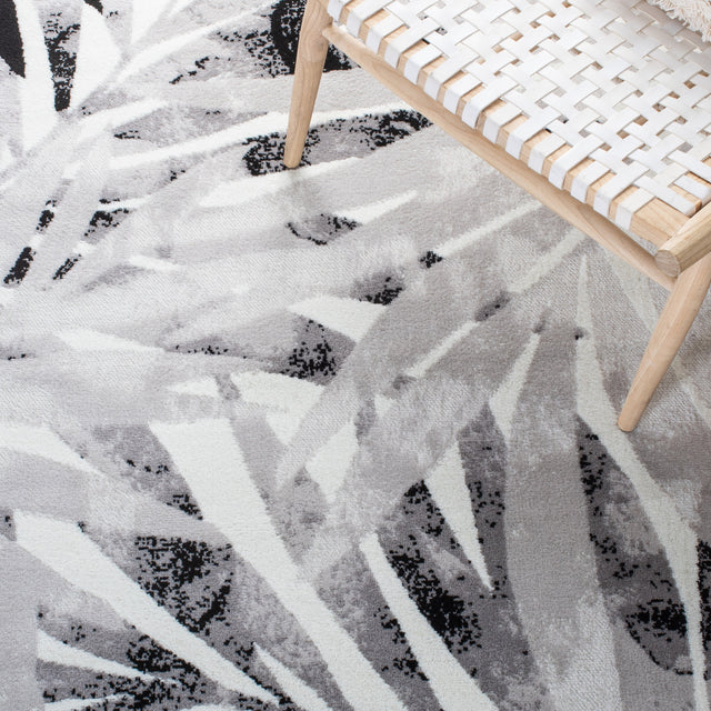 Safavieh Skyler Sky189A Ivory/Black Rugs.