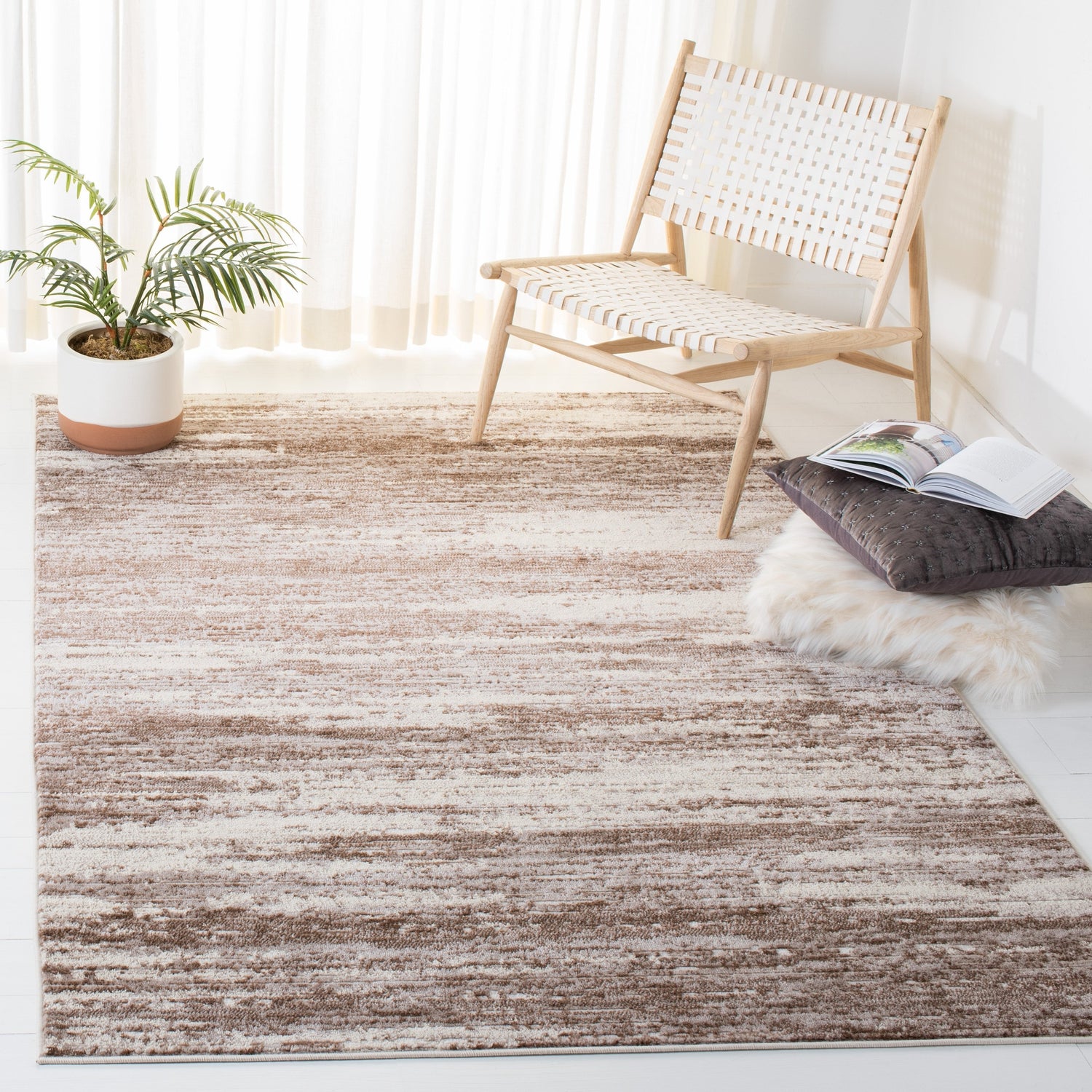 Safavieh Skyler Sky501B Brown/Ivory Rugs.