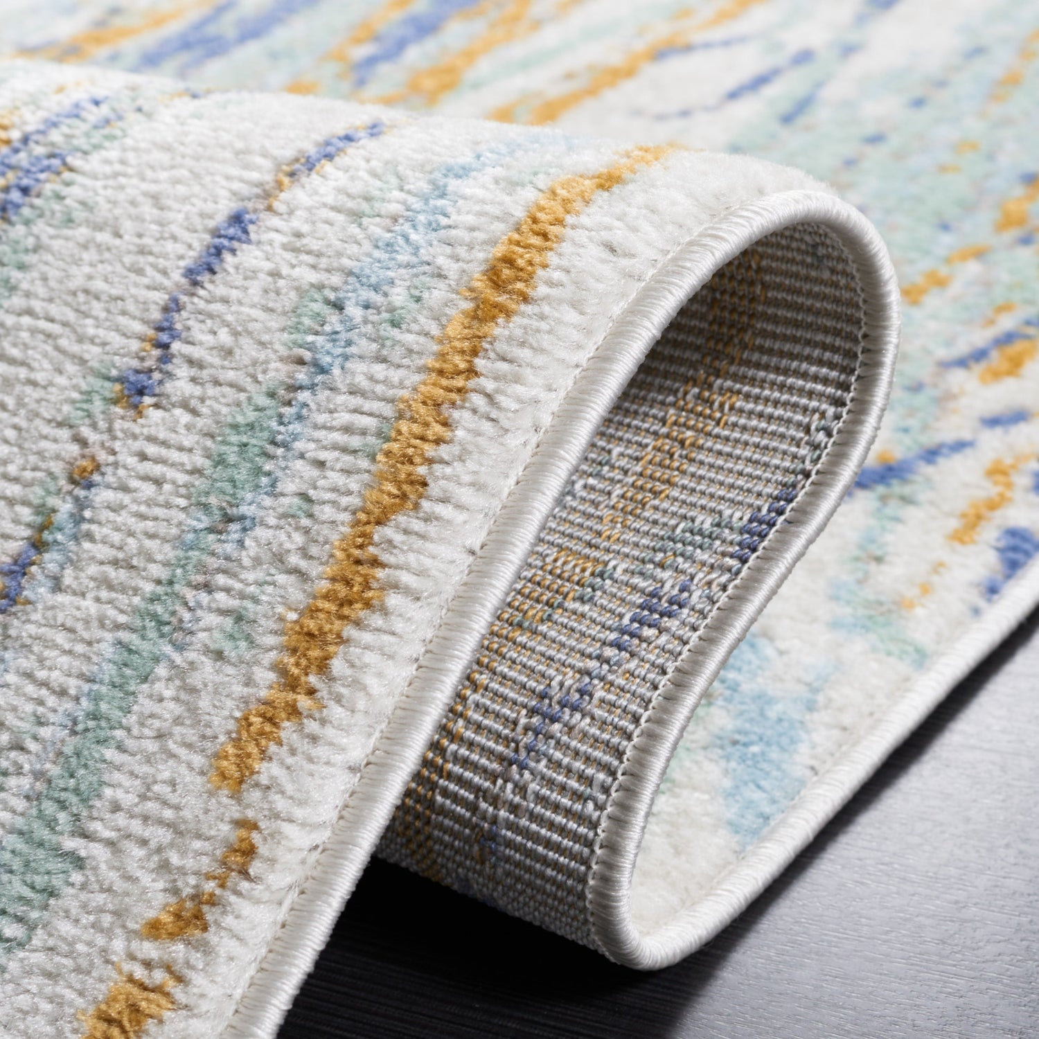 Safavieh Skyler Sky508D Gold/Blue Green Rug.