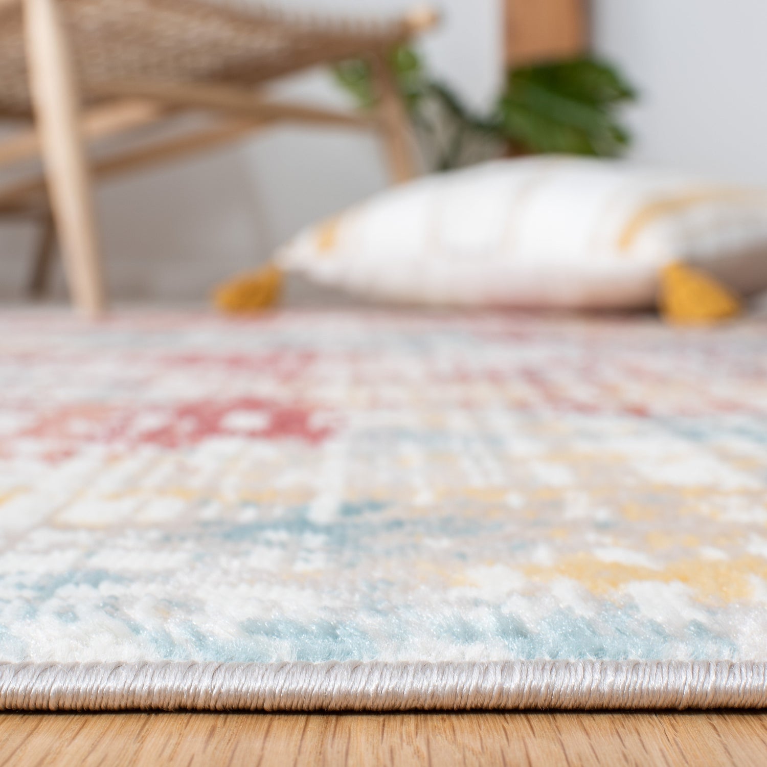 Safavieh Skyler Sky540P Burgundy/Gold Rugs.