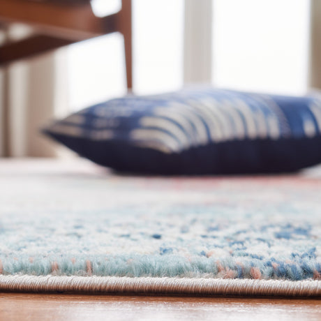 Safavieh Skyler Sky543A Beige/Burgundy Rugs.