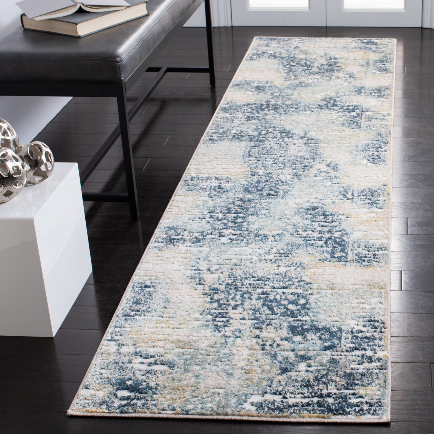 Safavieh Skyler Sky543M Navy/Gold Rugs.