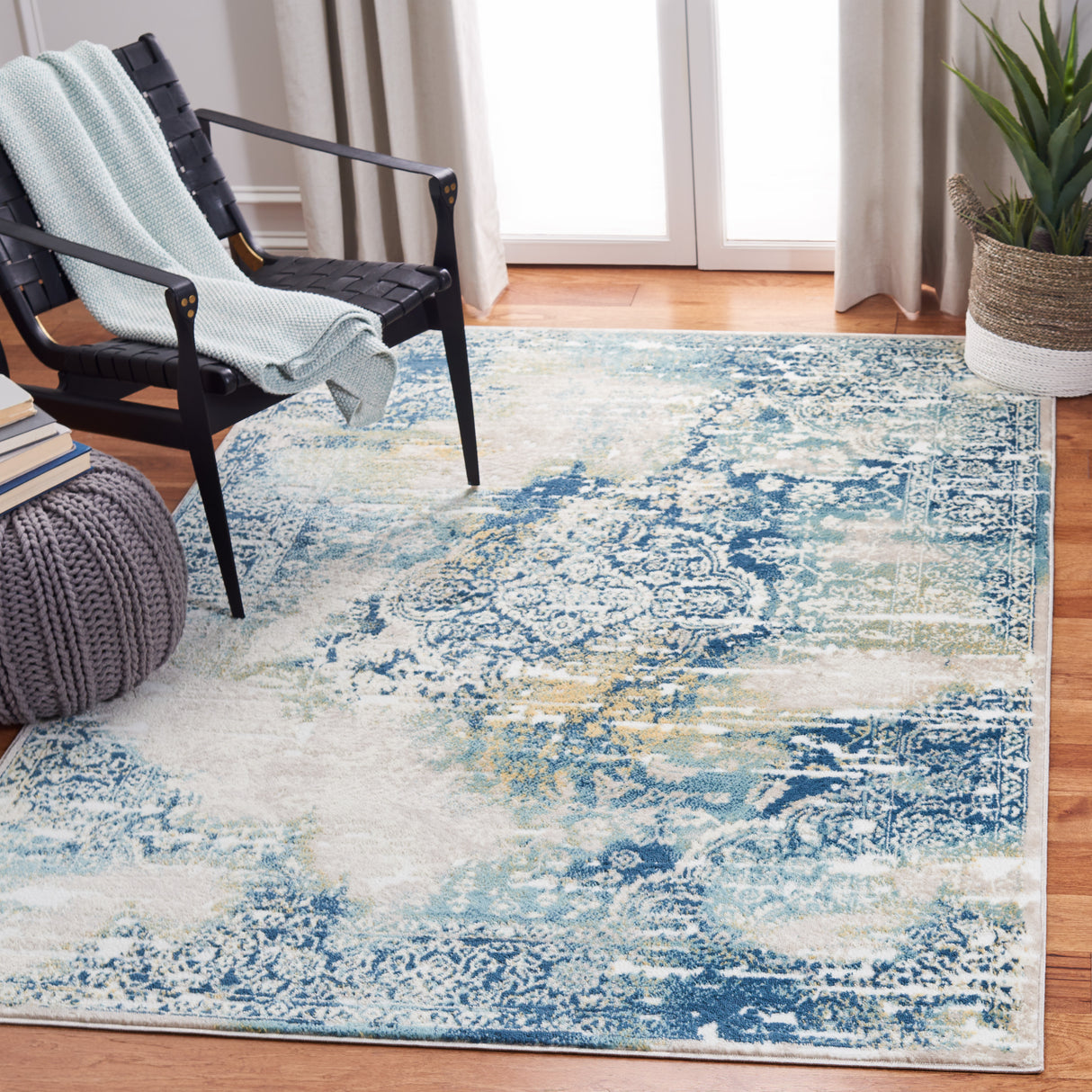 Safavieh Skyler Sky543M Navy/Gold Rugs.