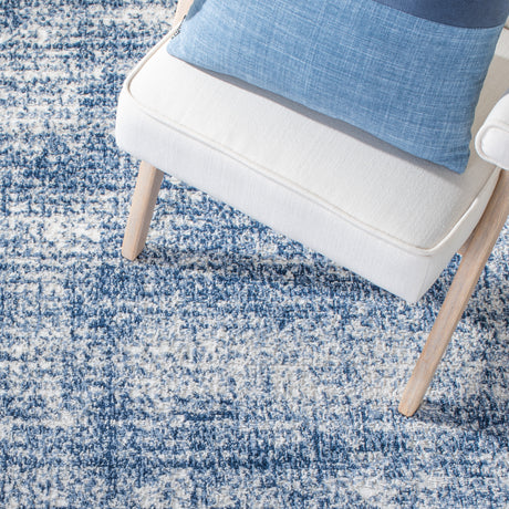 Safavieh Skyler Sky563A Ivory/Navy Rugs.