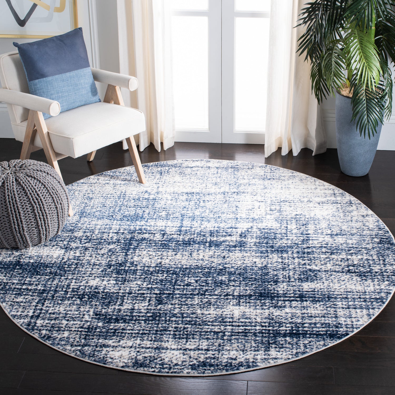 Safavieh Skyler Sky563A Ivory/Navy Rugs.