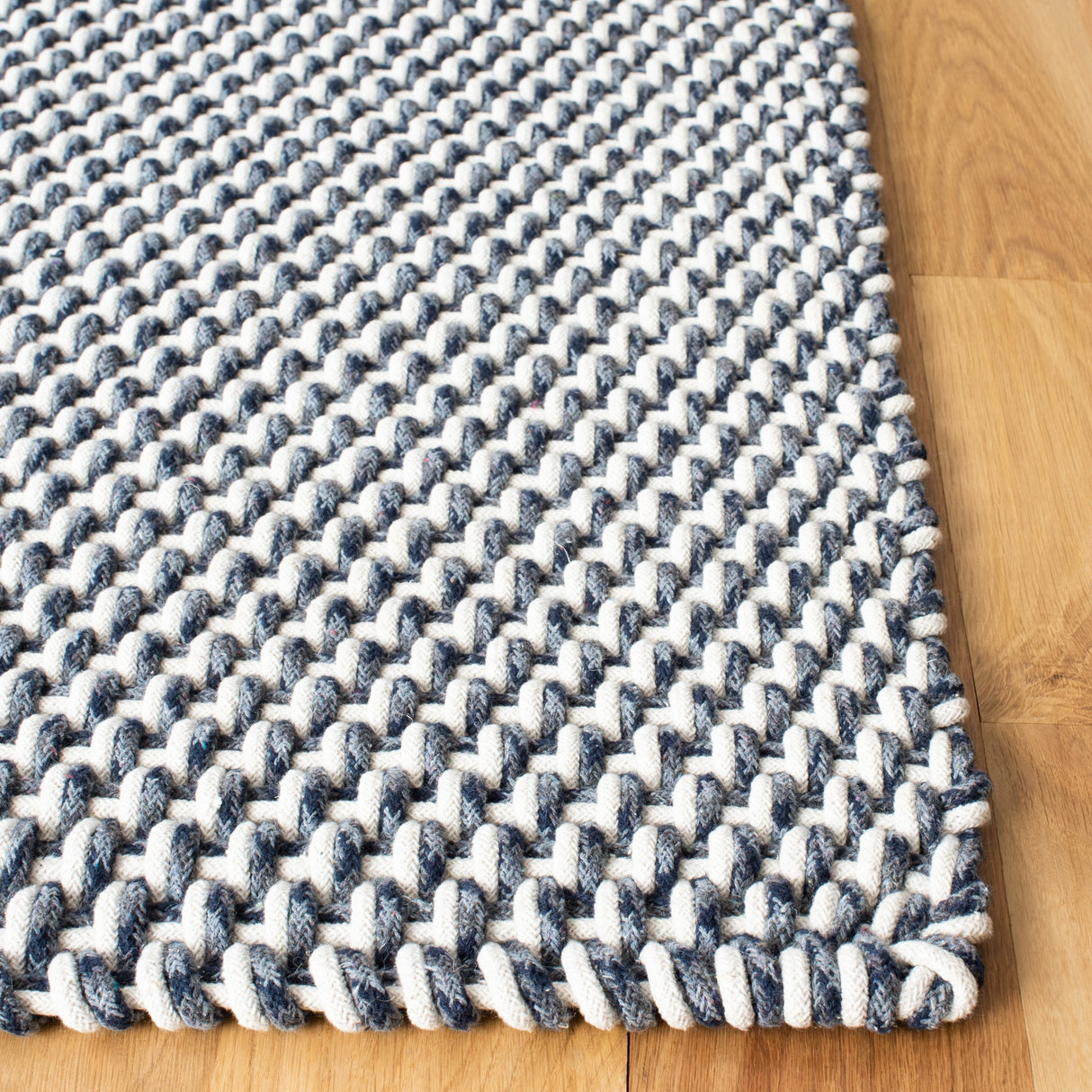 Safavieh Salem Slm102N Dark Blue Rugs.