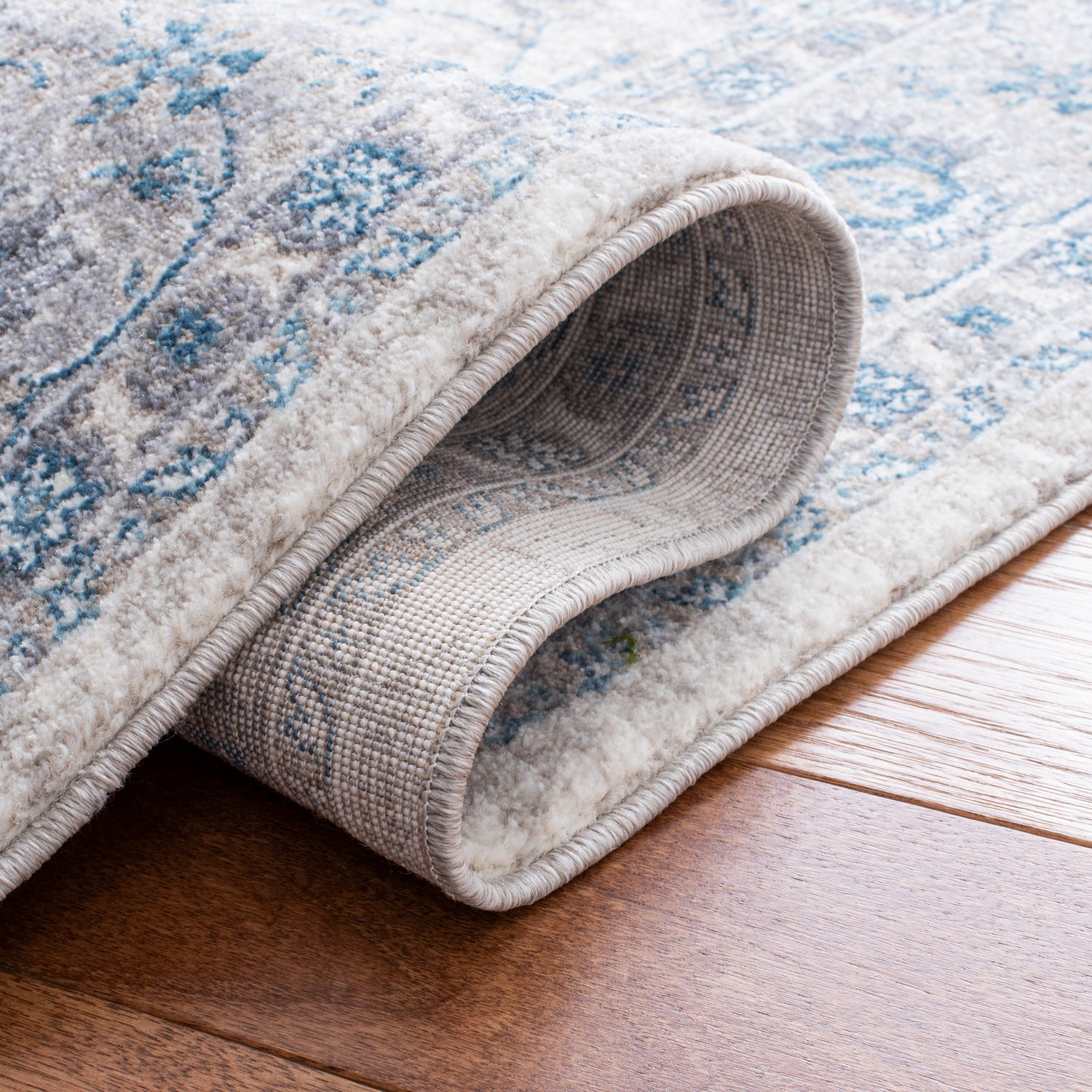 Safavieh Sofia Sof330C Ivory/Blue Rugs.