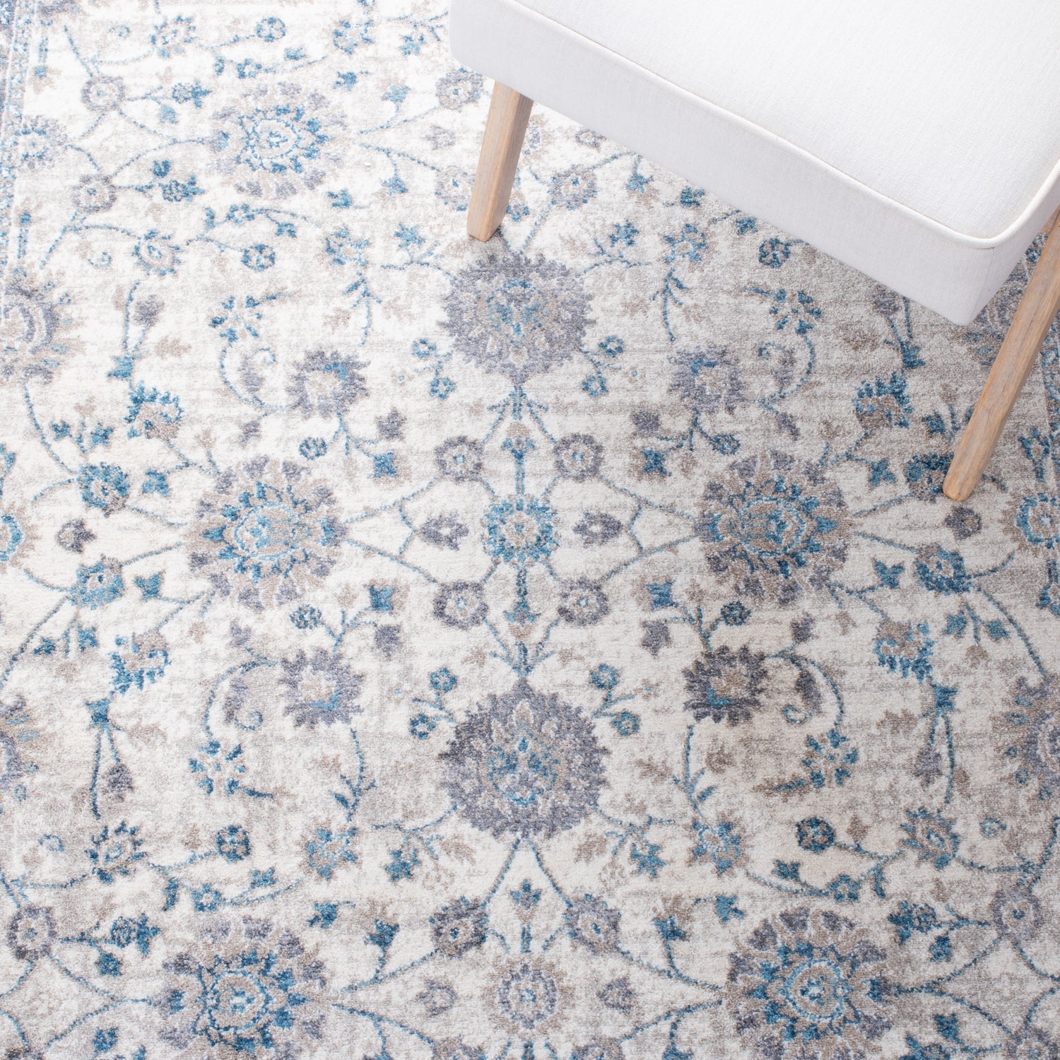 Safavieh Sofia Sof330C Ivory/Blue Rugs.
