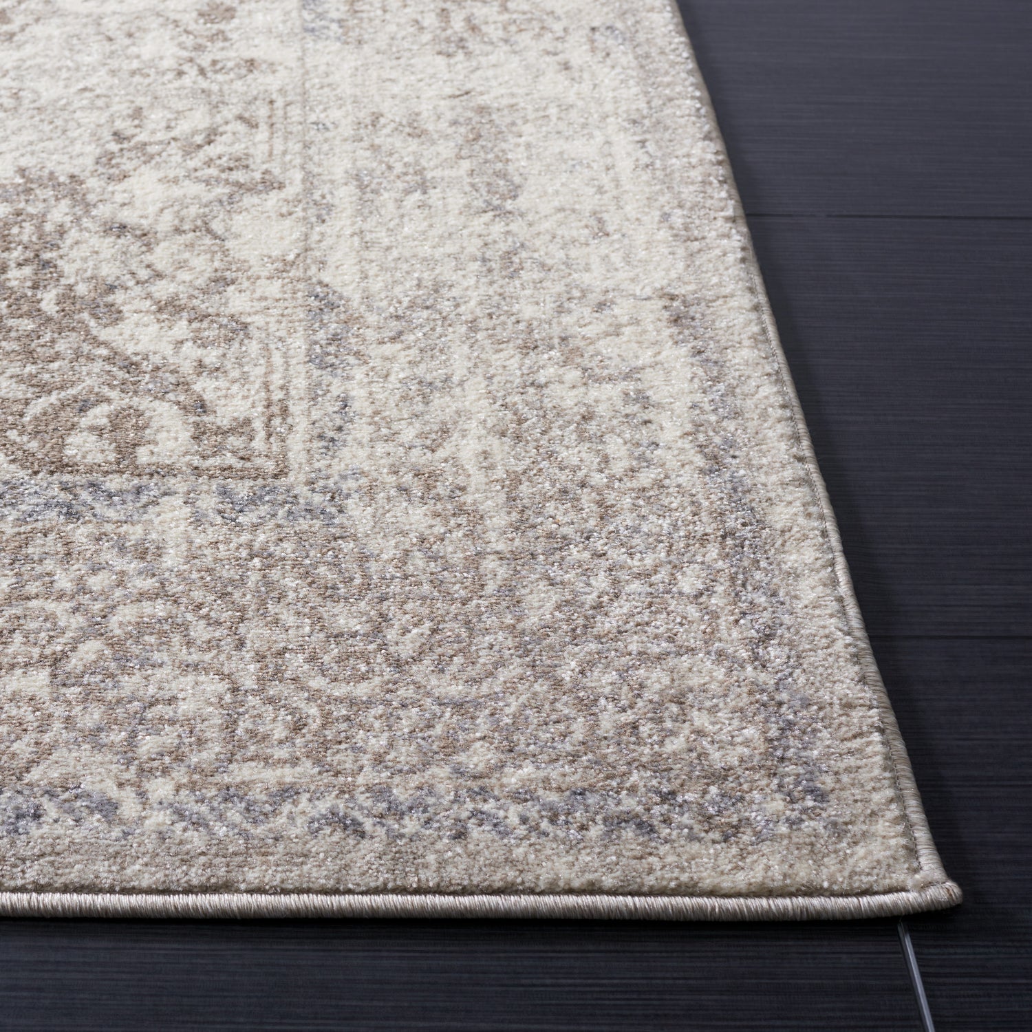 Safavieh Sofia Sof365B Ivory/Beige Rugs.