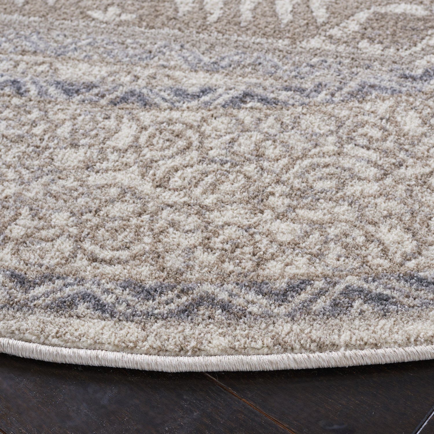 Safavieh Sofia Sof365B Ivory/Beige Rugs.