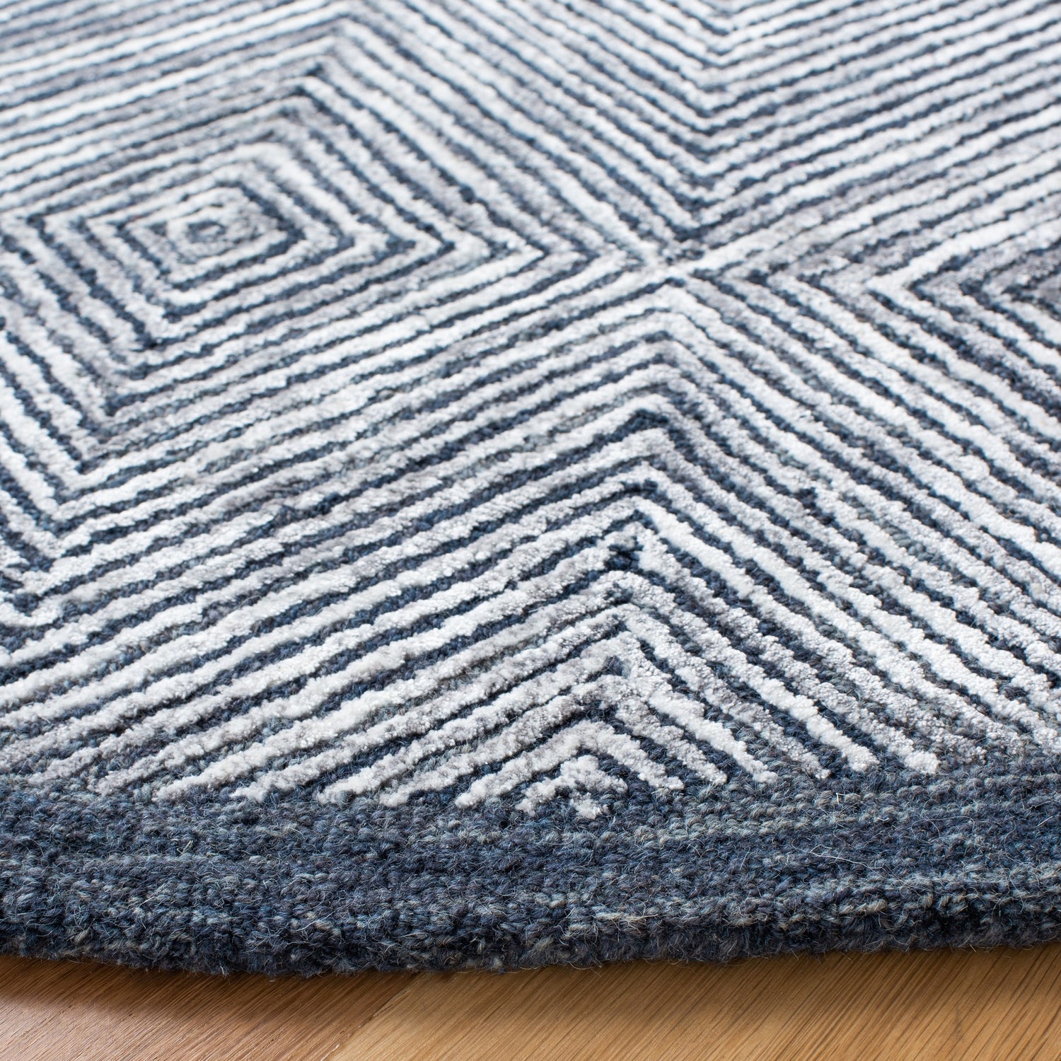 Safavieh Soho Soh176F Dark Grey/Ivory Rugs.