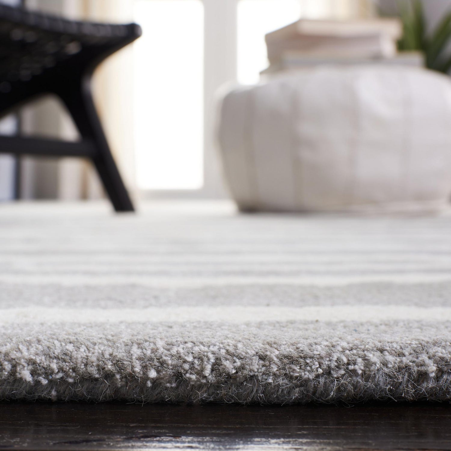 Safavieh Soho Soh656F Grey/Ivory Rugs.