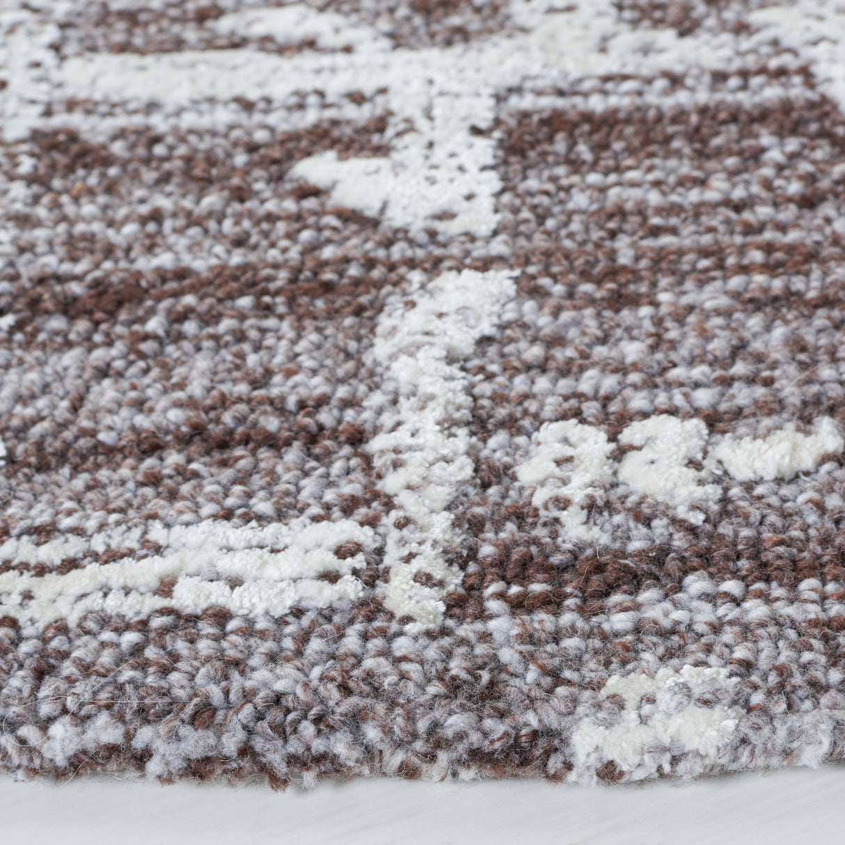 Safavieh Soho Soh657T Brown/Ivory Rug.
