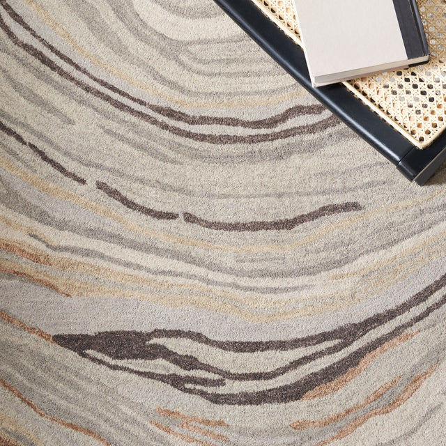 Safavieh Soho Soh678B Beige/Grey Rug.