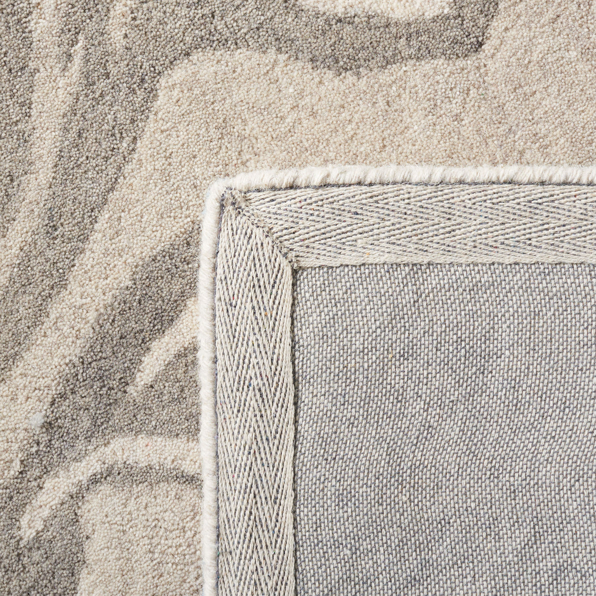Safavieh Soho Soh679F Grey/Blue Rug.