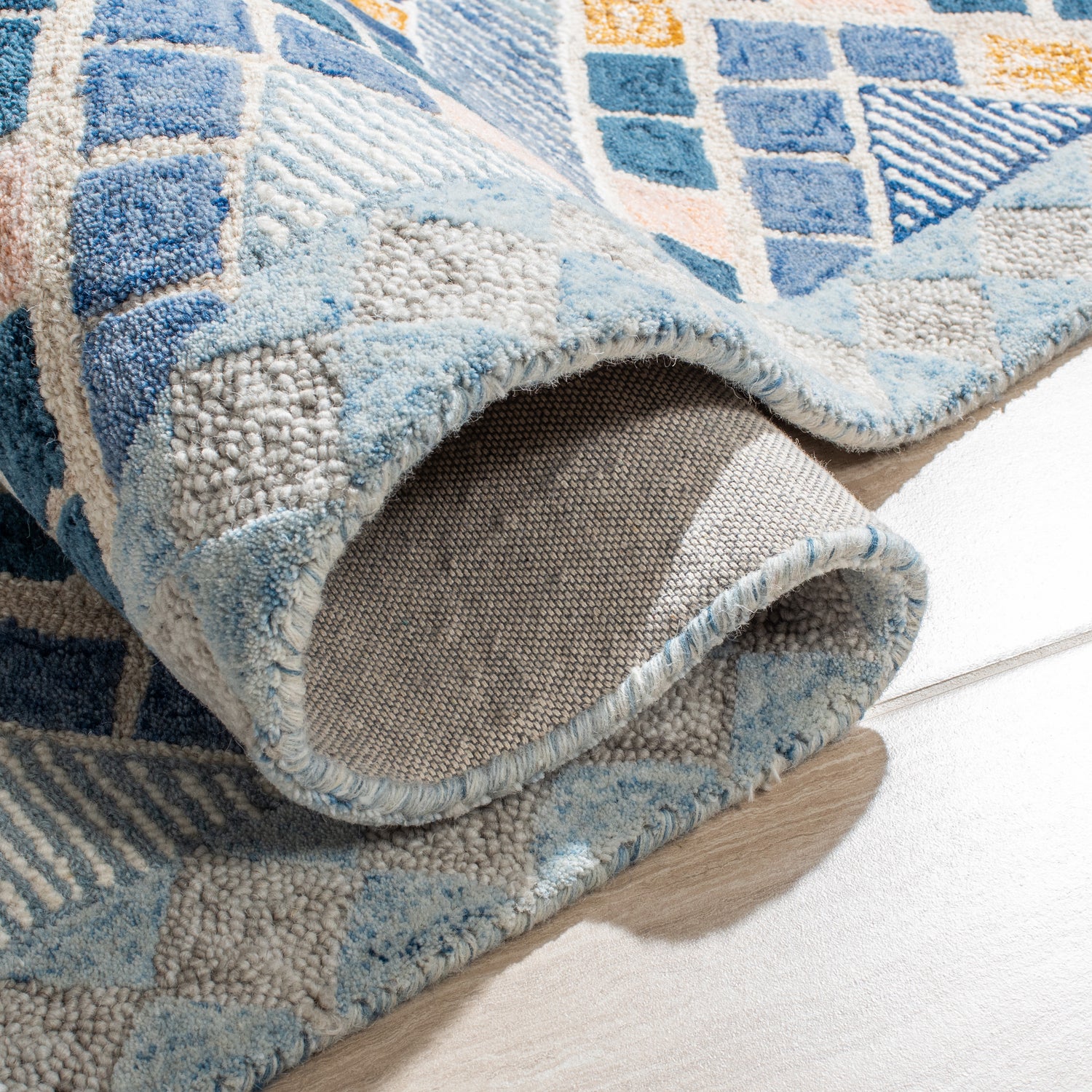 Safavieh Soho Soh876N Navy/Blue Rugs.