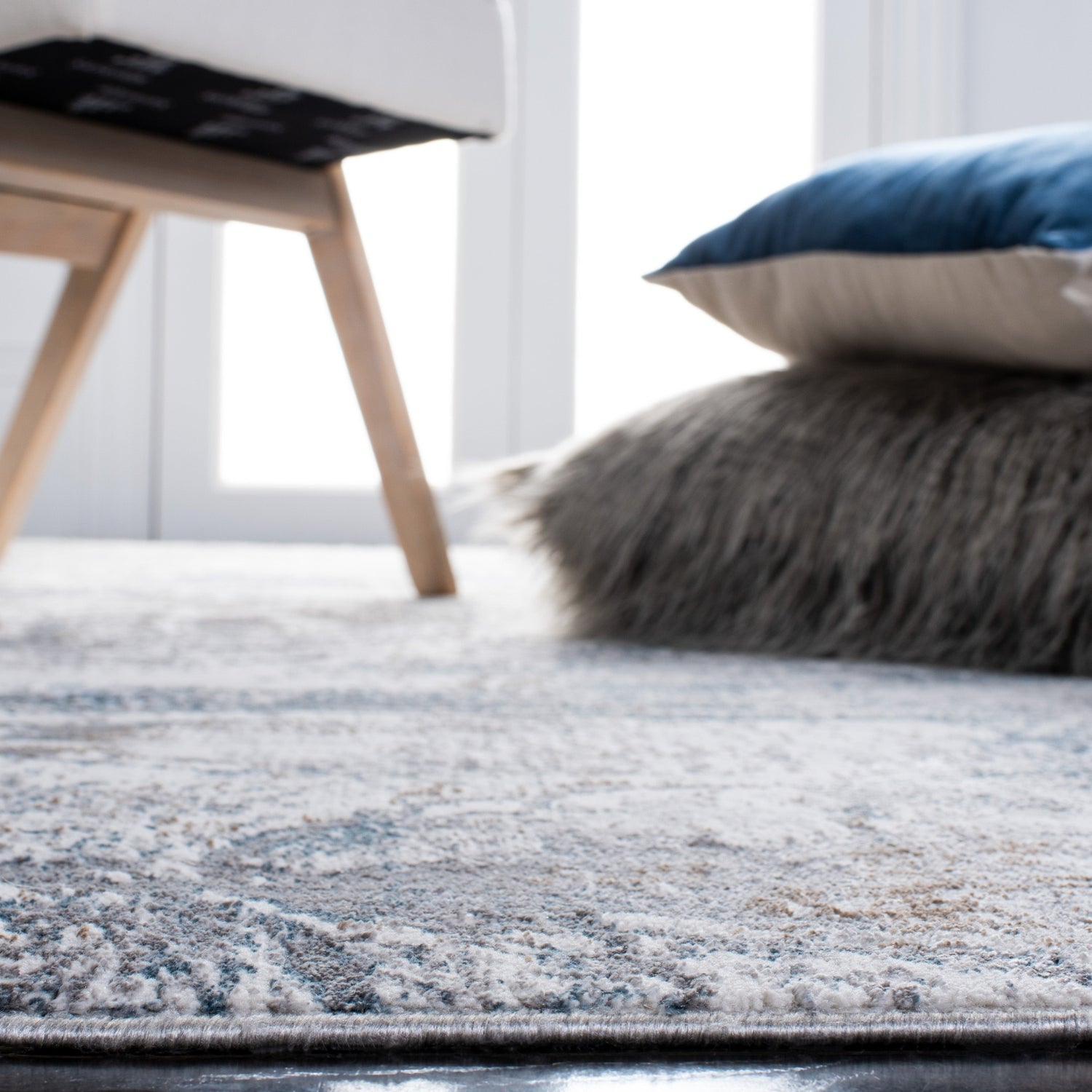 Safavieh Sonoma Son336A Ivory/Light Blue Rugs.
