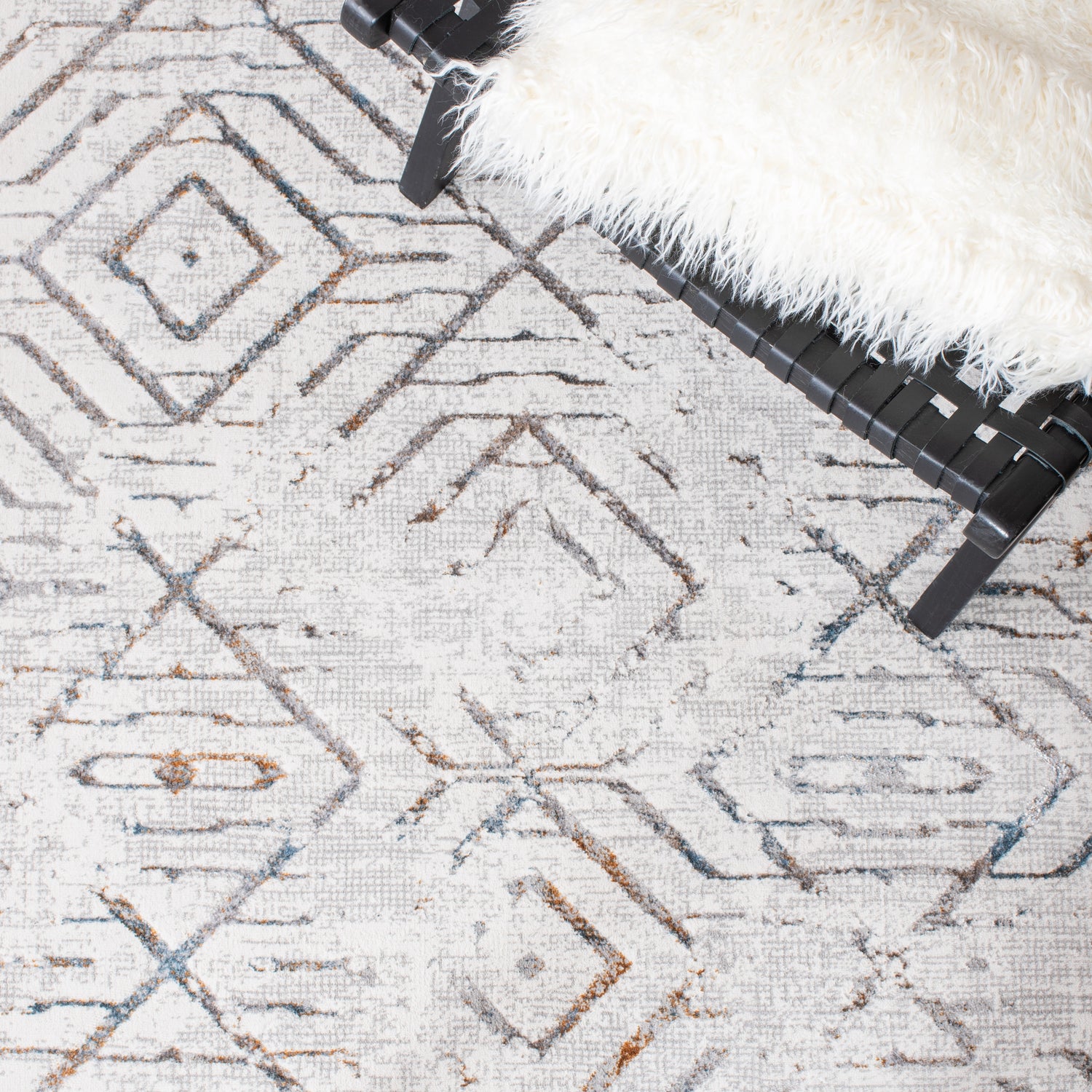 Safavieh Sonoma Son366F Grey/Ivory Rugs.