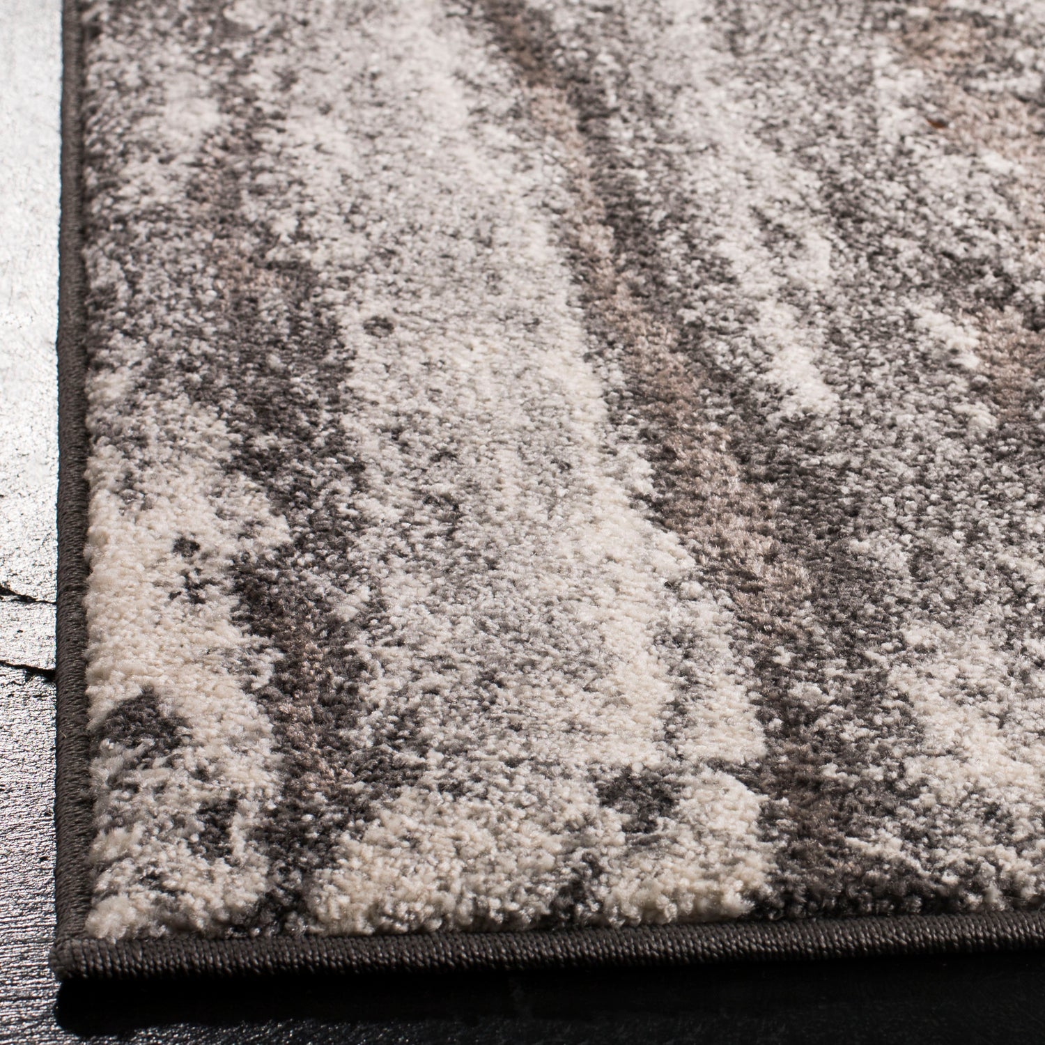 Safavieh Spirit Spr121F Grey/Dark Grey Rugs.